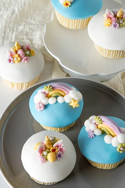 Capcake Forma Unicornio Arco Iris Banquete Para Una Princesita Fondo — Foto de Stock