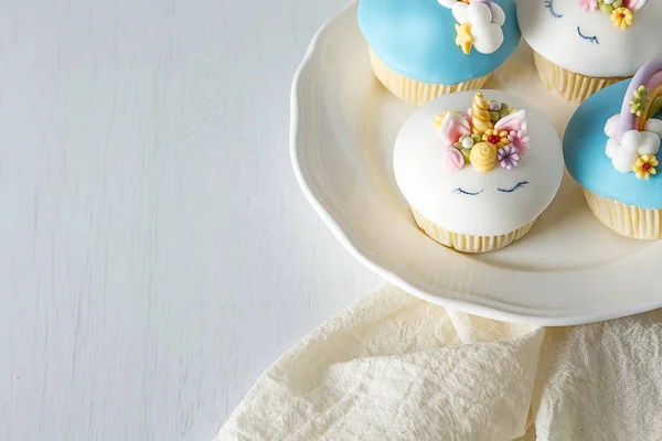 Capcake Forma Unicórnio Arco Íris Banquete Para Uma Princesinha Fundo — Fotografia de Stock