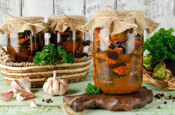 Eggplant in a spicy tomato sauce — Stock Photo, Image