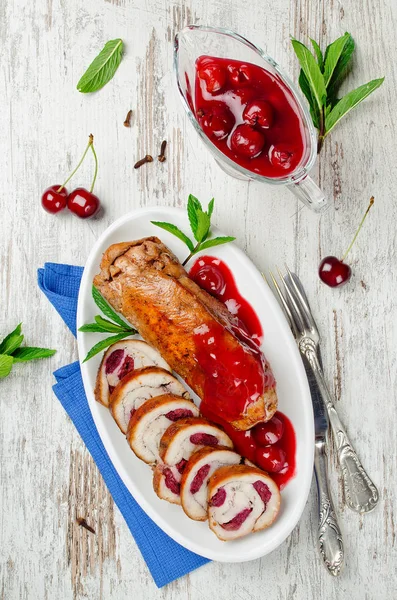 Roll kurczaka nadziewane cherry — Zdjęcie stockowe