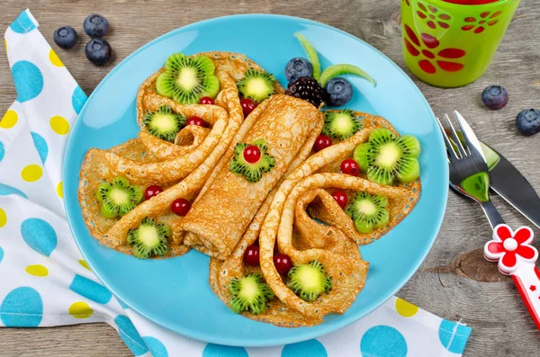 Funny Butterfly face pancakes with berries and fruits for kids' — Stock Photo, Image