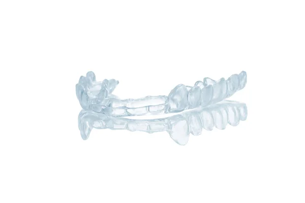 Protector bucal dental nocturno aislado en blanco — Foto de Stock