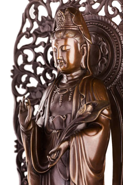 Sculptura Bodhisattva Guan Yin cu flori . — Fotografie, imagine de stoc