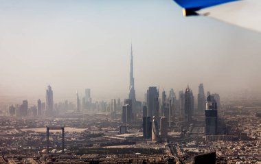 Dubai şehir üzerinde havadan görünümü