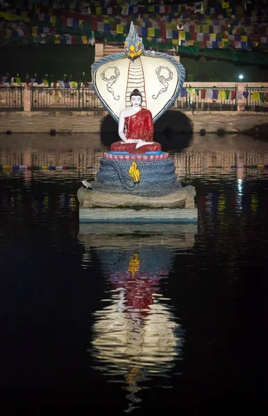 Будда під захистом великий змії — стокове фото