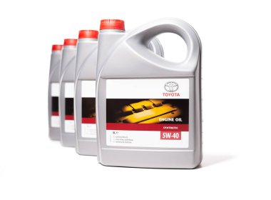 Motor sentetik yağlı plastik teneke kutular.