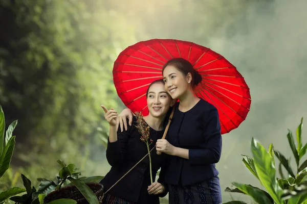Laos kvinnor och vänner — Stockfoto