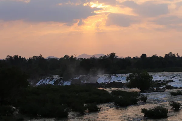 Laos Sunset Khonephapheng cachoeira Champasak Laos . — Fotografia de Stock