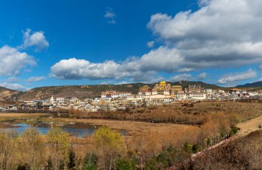 Shangri-La City 'deki Lama Tapınağı