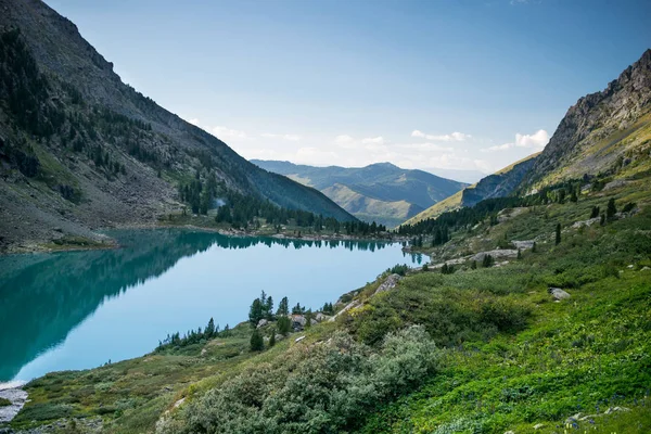 Evening on the Kuiguk lake in the Altai mountains, Russia — Stock Photo, Image