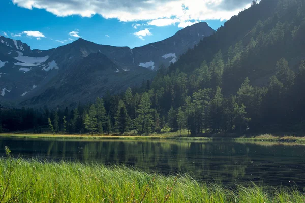 Lake in the Altai mountains, Russia — Stock Photo, Image