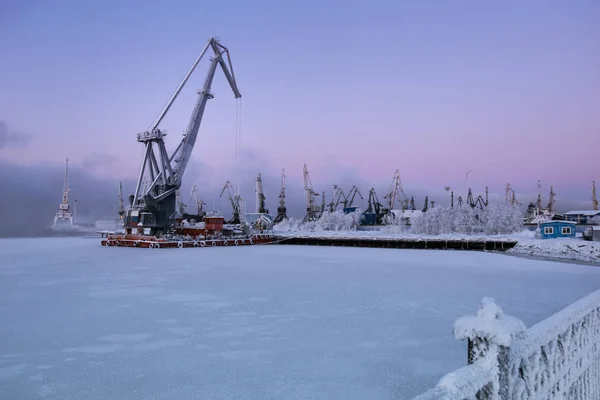 Obchodní přístav v Murmansku, poloostrov kola, Rusko Stock Obrázky