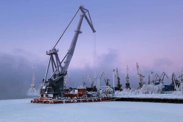 Obchodní přístav v Murmansku, poloostrov kola, Rusko Stock Snímky