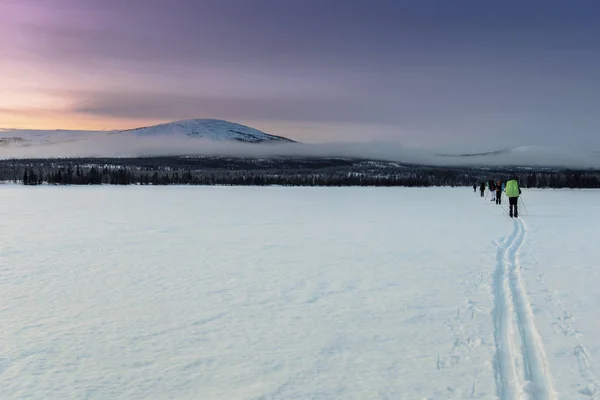 Turistas en Laponia Rusa, Península de Kola — Foto de Stock