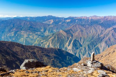 Kayalar vadiler ve kanyonlar