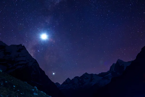 Pemandangan Gunung Ridge di Malam hari — Stok Foto