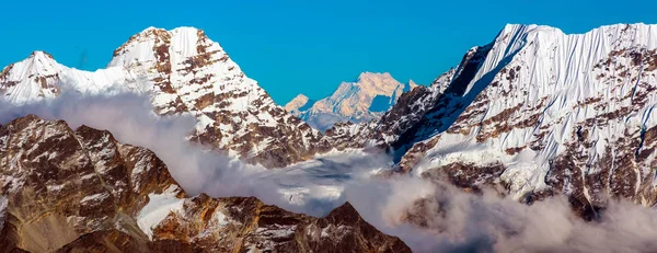 Doliny i góry w Nepalu — Zdjęcie stockowe