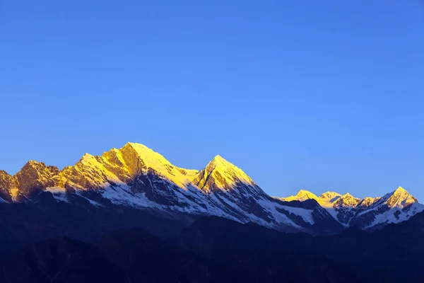 Mountain in Nepalese Himalaya — Stock Photo, Image