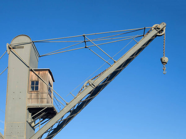 Old Hydraulic water crane Tanner & Walker built in 1888