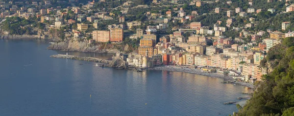 Camogli красиві села Лігурія узбережжя поруч із Портофіно — стокове фото