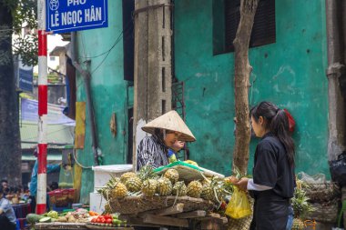 Hanoi, Vietnam için meyve ve sebze pazarı