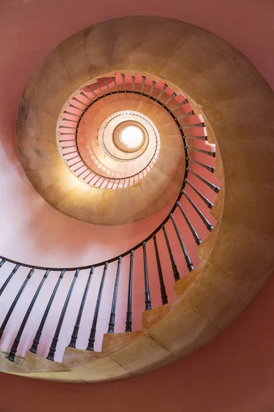 Escadaria em espiral, Beckford Tower, Bath, Somerset, Reino Unido — Fotografia de Stock