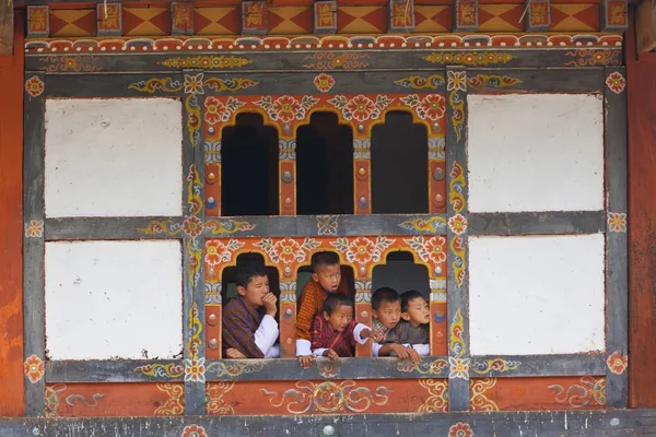 Фестиваль tshechu в Wangdue Phodrang Дзонг Вангді Бутану — стокове фото