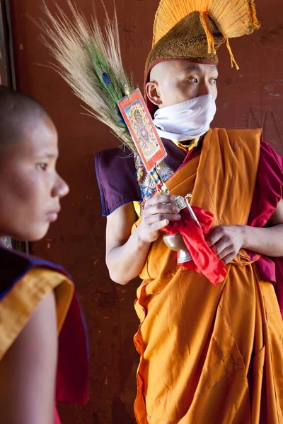 Чернець, Tamshing Phala Chhoupa фестиваль, Tamshing монастир — стокове фото