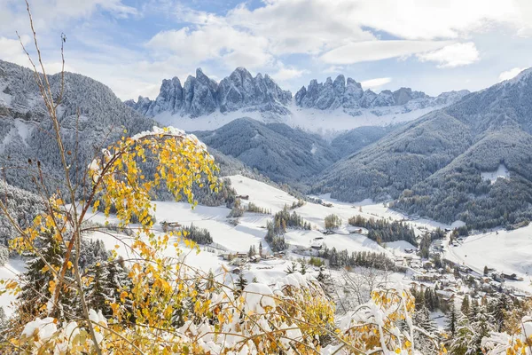 Vinter, Val di Funes, Dolomittfjellene, Trentino-Alto Adige – stockfoto