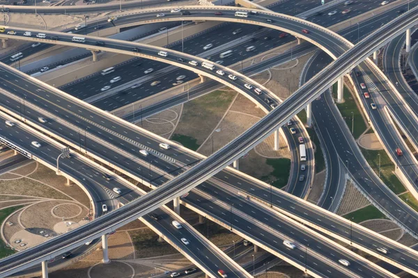 Köprü ve otoyol kavşağı, Dubai
