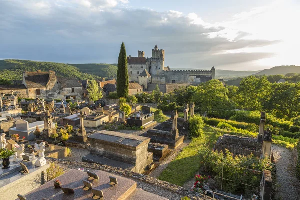 Beynac-et-Cazenac & Dordogne River, Beynac, Dordogne, France — Stock Photo, Image