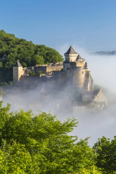 Brume matinale, Castelnaud, Dordogne, Aquitaine, France — Photo