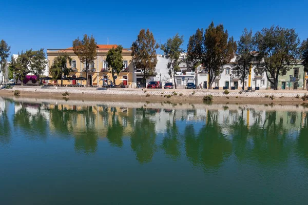 Tavira Portugal Aprilie 2019 Vedere Orașului Istoric Lungul Râului Gilao — Fotografie, imagine de stoc