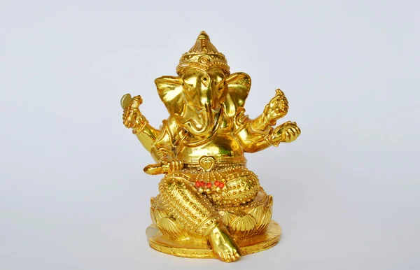 Estatua de oro Ganesha Hinduismo elefante cabeza dios adoración para la suerte y el éxito — Foto de Stock