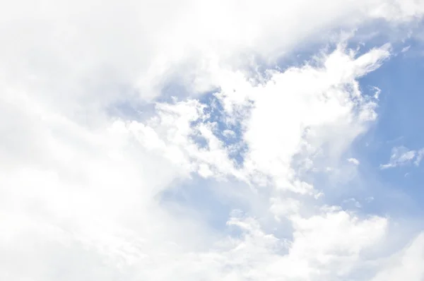 Фон неба в пасмурный день — стоковое фото