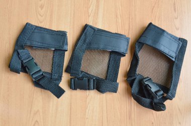 siyah kumaş köpek namlu tablo farklı boyutta