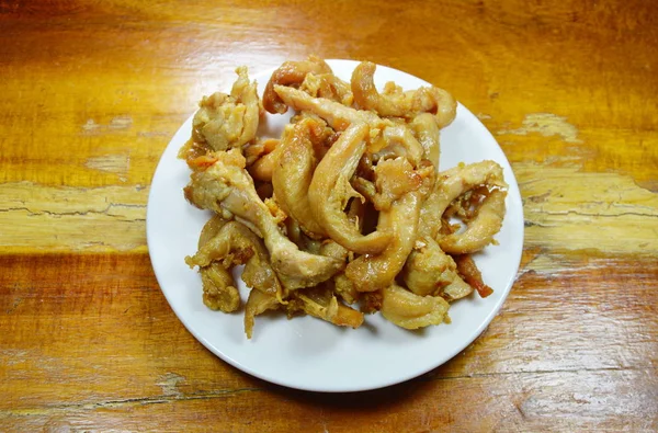 Deep fried chicken on dish — Stock Photo, Image