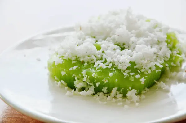 Zöld kókusz édes puding edényt — Stock Fotó
