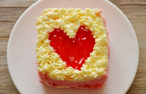 strawberry butter cake decorate red heart for valentine day