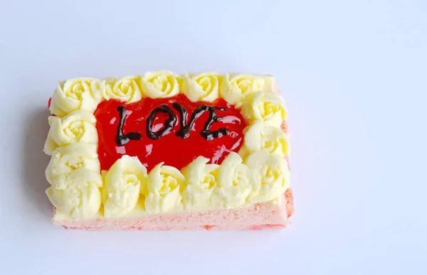 Pastel de mantequilla de fresa decorar el amor para el día de San Valentín — Foto de Stock