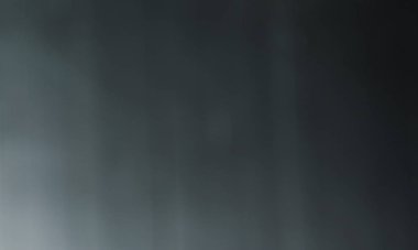  siyah arka plan üzerine püskürtme su bulanık