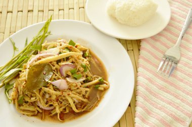  baharatlı dilim bambu sürgün salata Tay kuzeydoğu tarzı yemek yapışkan pirinç