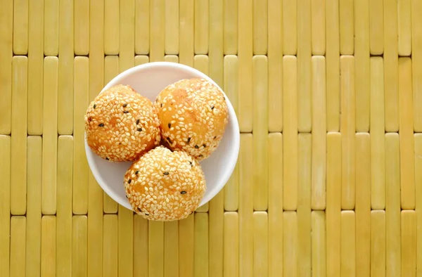 Kızarmış yapış yapış topa susam doldurulmuş ezdim sarı fasulye Kupası tepesi
