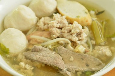  domuz topu ve karaciğer ile fasulye çorbası kupa Filiz