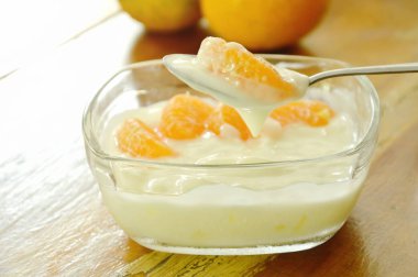 kaşık cam Kupası portakal scooping tepesi yoğurt