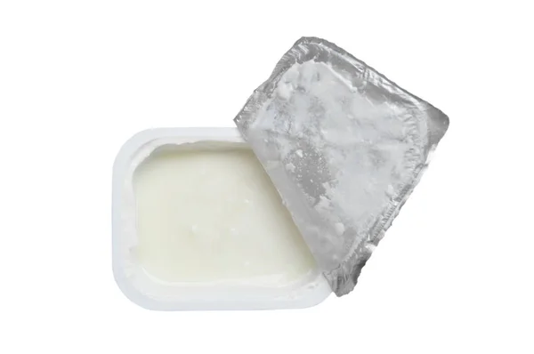 Yogurt Abierto Taza Plástico Sobre Fondo Blanco — Foto de Stock