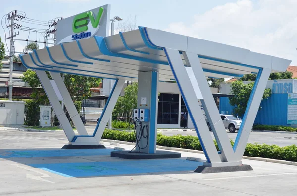 Elektrikli Araba gelecekte desteklemek için benzin istasyonu elektrikli araç şarj cihazı