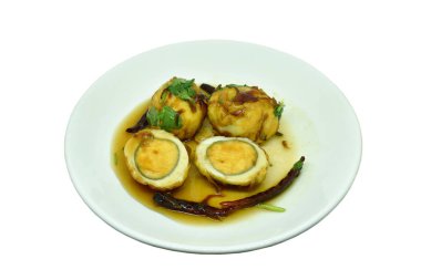 Tamarind soslu sahanda yumurta.