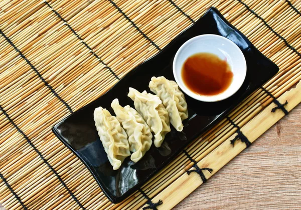 Párolt Gyoza Vagy Japán Gombóc Töltött Darált Sertéshús Mártással Shoyu — Stock Fotó