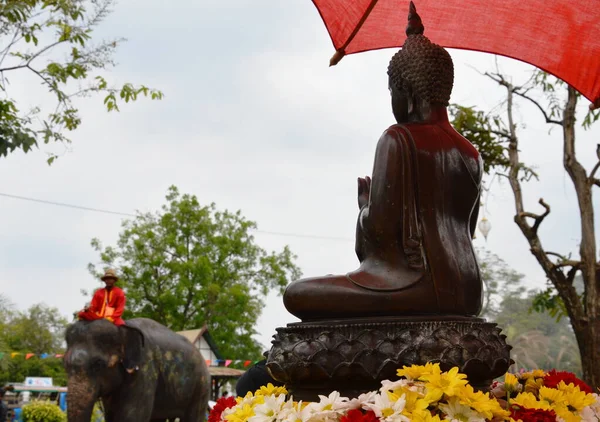 Ayutthaya Thailandia Aprile 2013 Immagine Buddha Con Elefante Spruzzare Acqua — Foto Stock